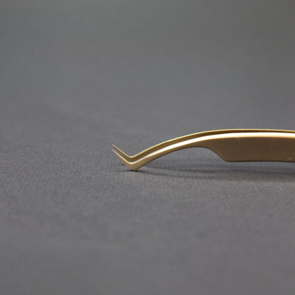 Elite 45 Volume Lash Tweezer